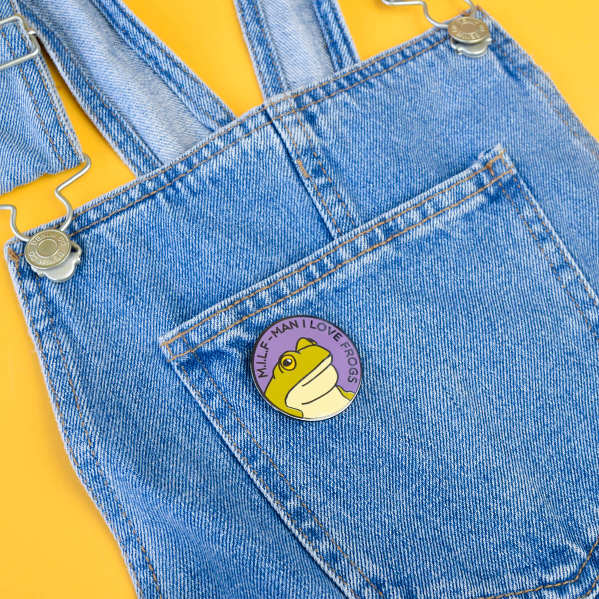 MILF MAN I LOVE FROGS ENAMEL PIN - PACK OF 5 - Extreme Largeness Wholesale