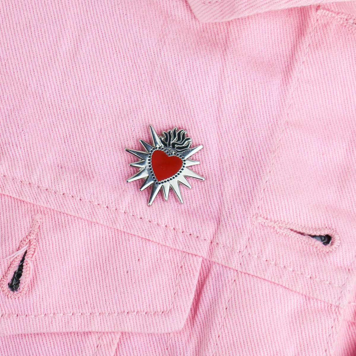 RED SACRED HEART ENAMEL PIN - PACK OF 5 - Extreme Largeness Wholesale