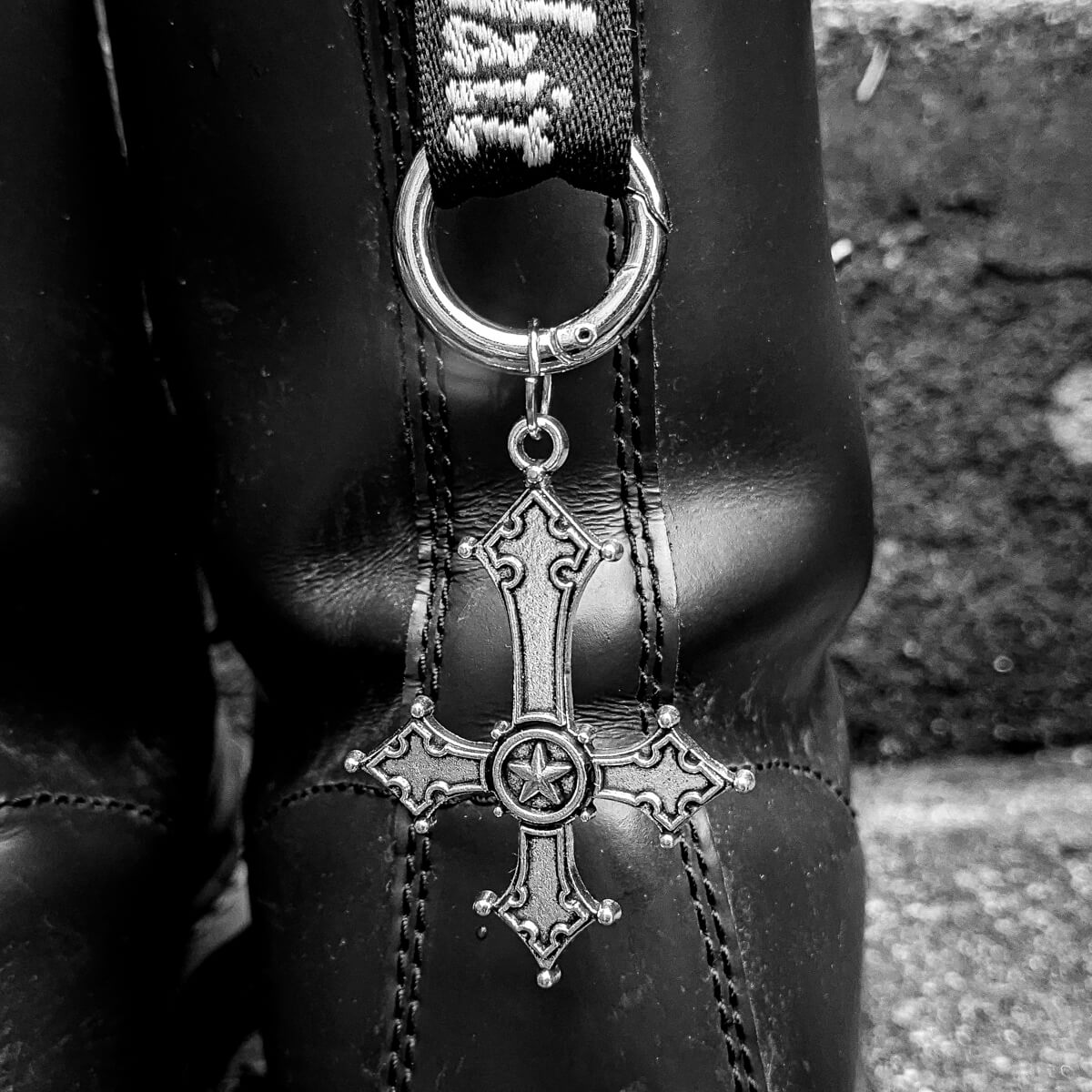 INVERTED CROSS BOOT/ BAG CHARM - PACK OF 6 - Extreme Largeness Wholesale