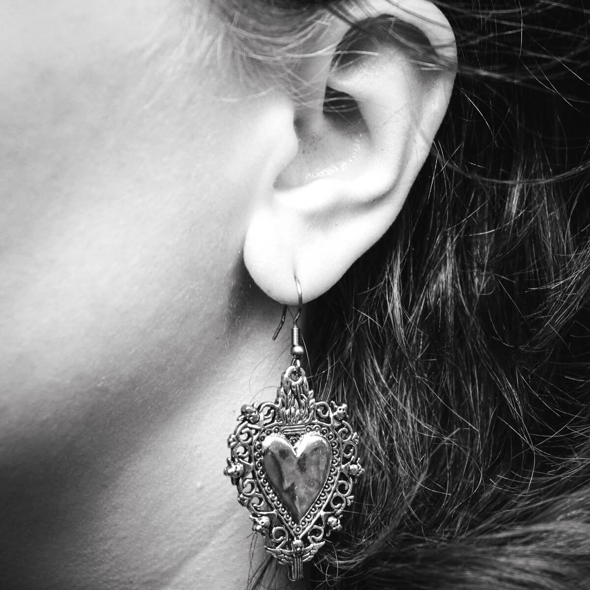 Sacred Heart Earrings | Extreme Largeness Wholesale