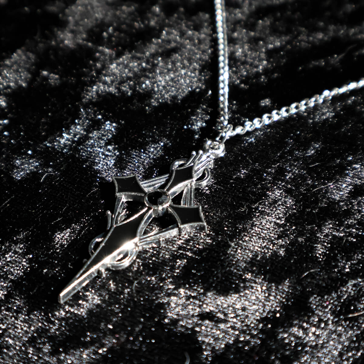 GOTHIC CROSS BLACK GEM NECKLACE - PACK OF 5 - Extreme Largeness Wholesale