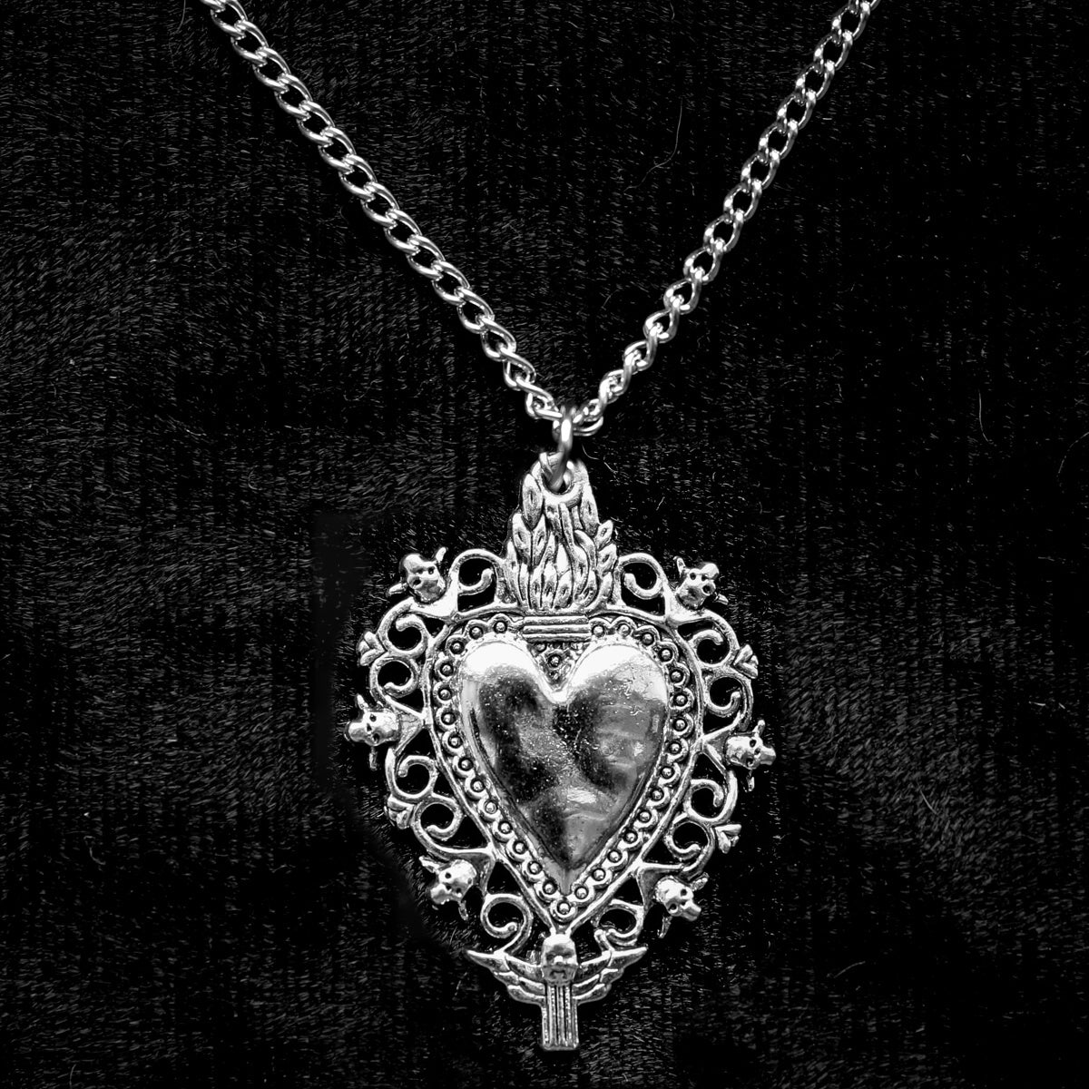 SACRED HEART SILVER NECKLACE - PACK OF 5 - Extreme Largeness Wholesale