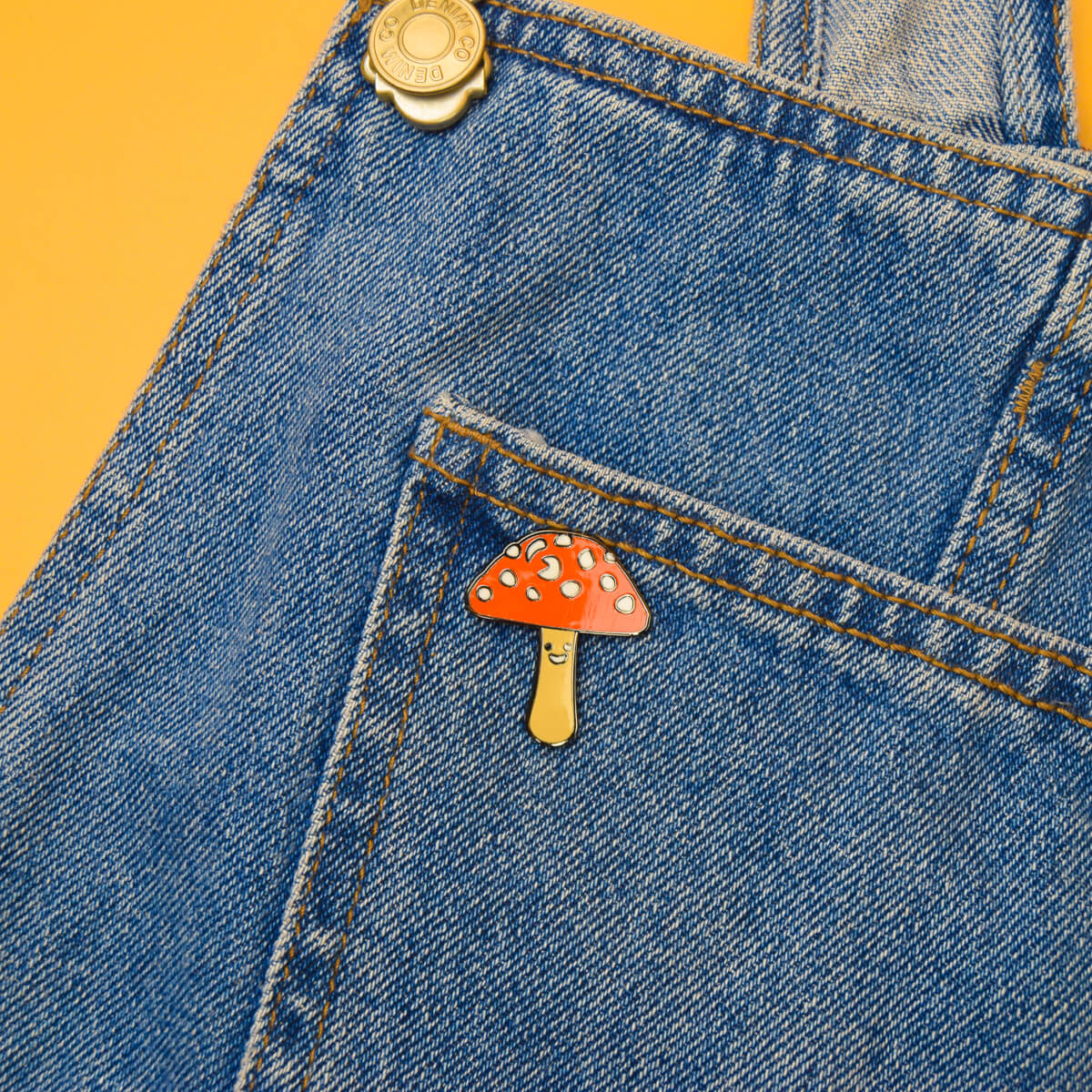 CUTE TOADSTOOL MUSHROOM ENAMEL PIN - PACK OF 5 - Extreme Largeness Wholesale