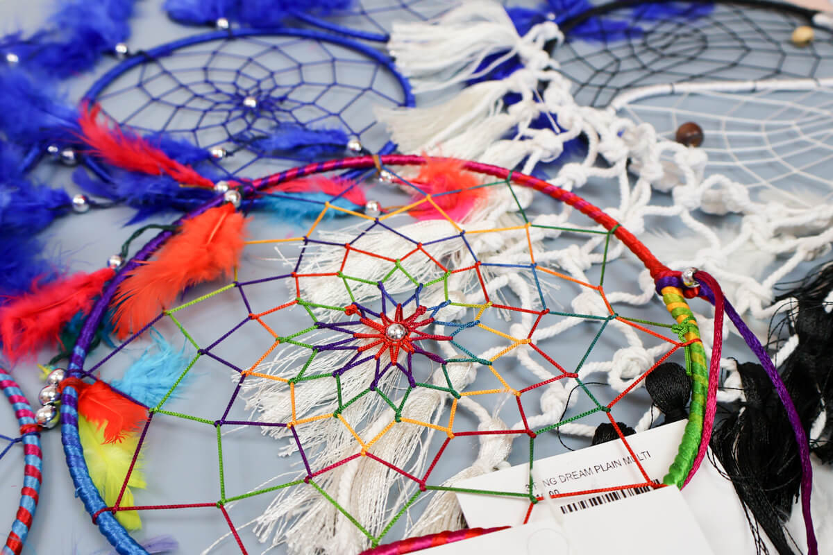 MIX PACK 10 X 20CM DREAMCATCHERS