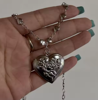 LNK567 Heart Locket Rose Design