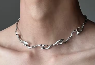 LNK602 Silver Flame Choker