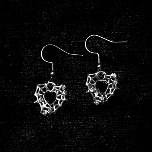 SPIDERWEB HEART EARRINGS - PACK OF 5