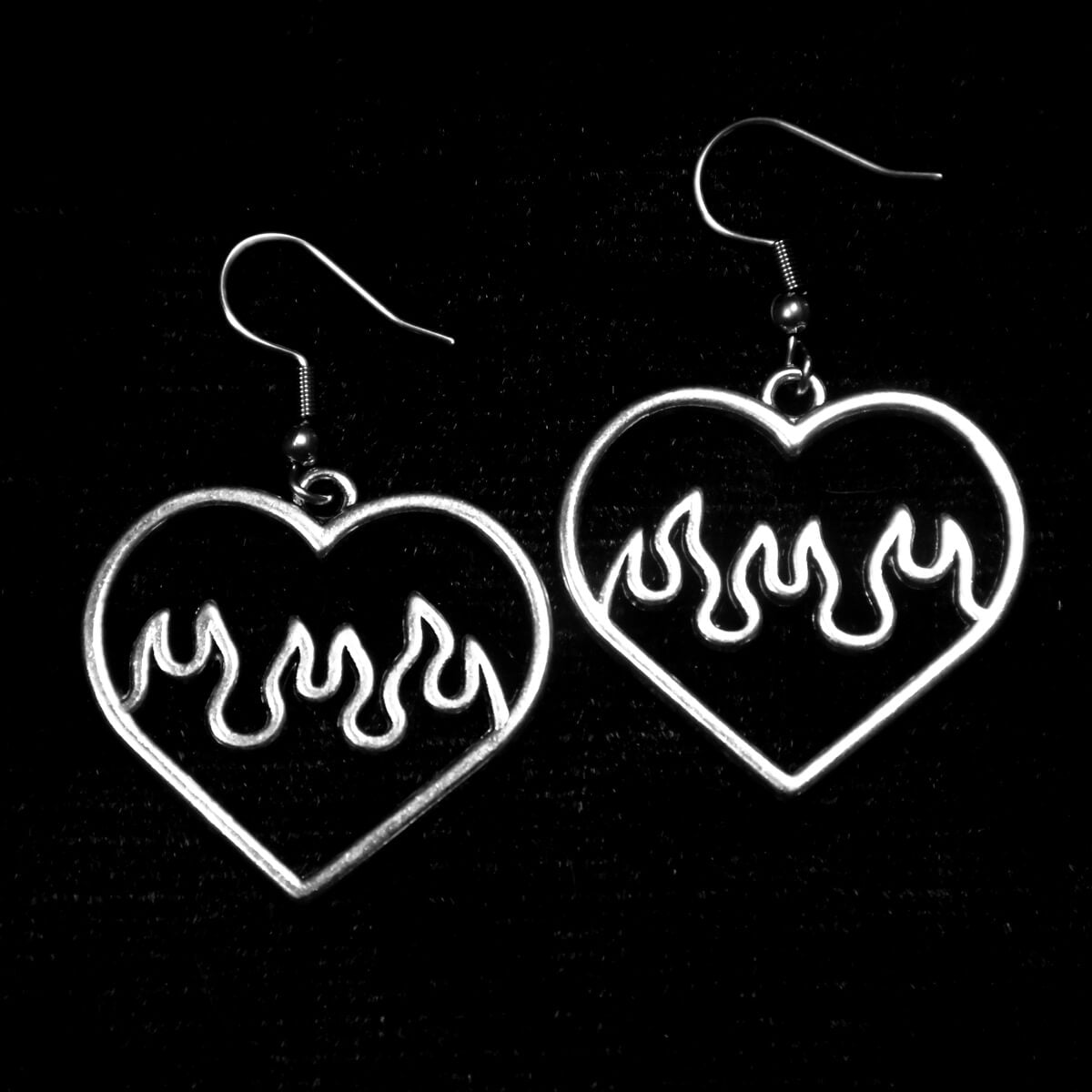 FLAMING HEART EARRINGS - PACK OF 5